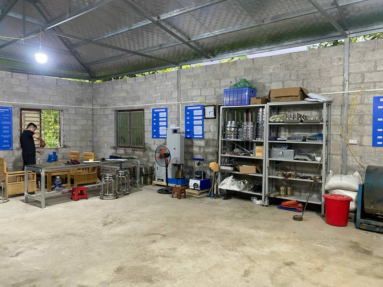 Ảnh phòng thí nghiệm và thiết bị 1